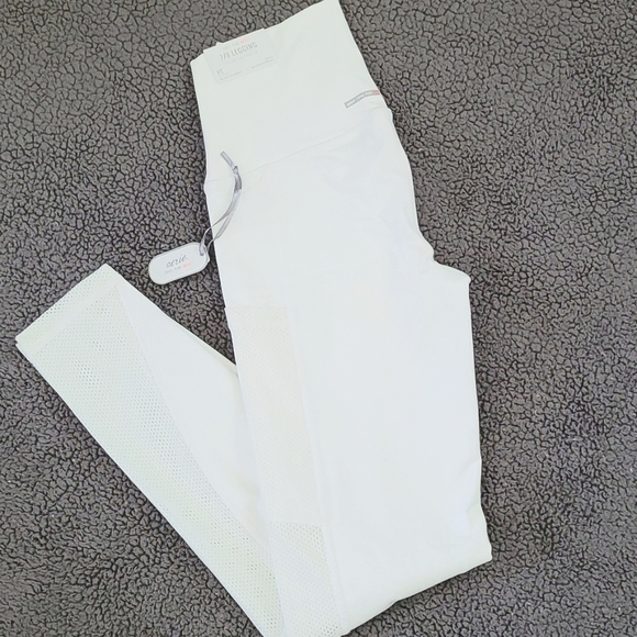 7/8 length all white leggings - Picture 1 of 1